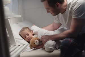 Are you sick of having major bedtime battles? There are many different things you can do to fix bedtime battles and have peaceful bedtimes again.